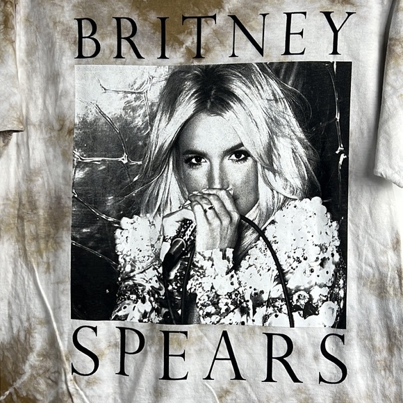 BRITNEY SPEARS bleach dyed boyfriend t-shirt - Picture 8 of 10